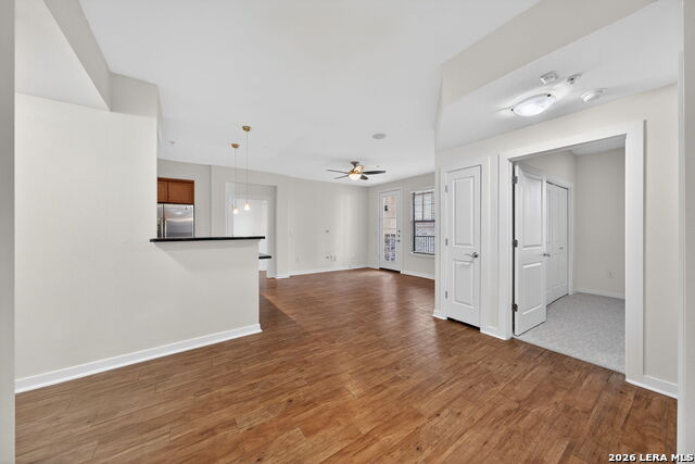 Image 18 of 42 For 7342 Oak Manor  1104