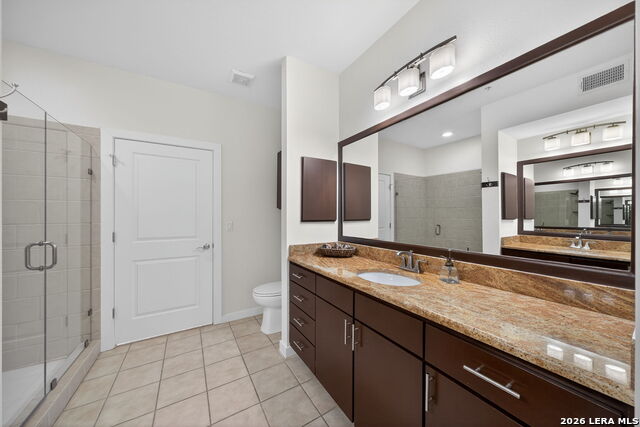 Image 21 of 42 For 7342 Oak Manor  1104