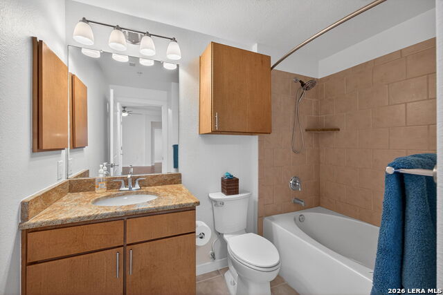 Image 26 of 42 For 7342 Oak Manor  1104