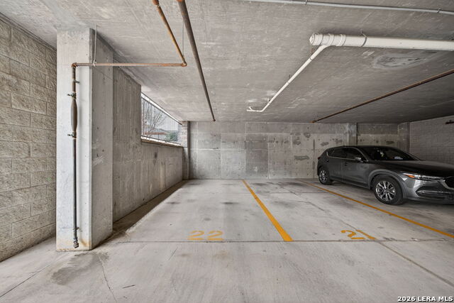 Image 32 of 42 For 7342 Oak Manor  1104