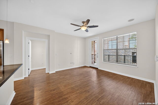 Image 5 of 42 For 7342 Oak Manor  1104