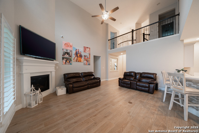 Image 10 of 38 For 1729 Crystal Bridges