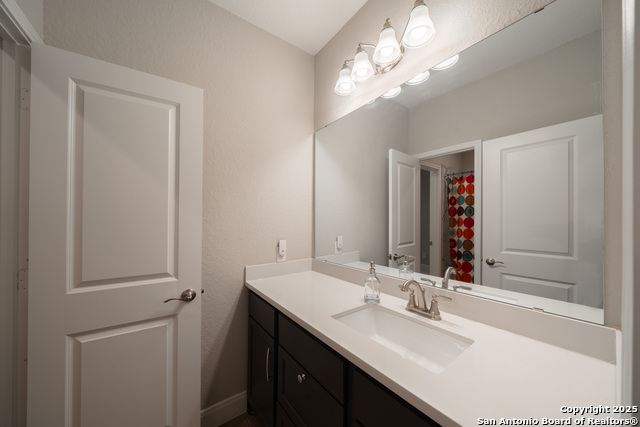 Image 31 of 38 For 1729 Crystal Bridges