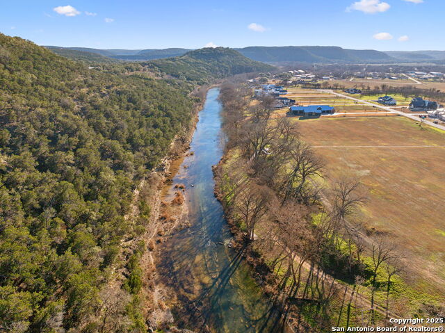 Image 17 of 29 For 849 Bingham  