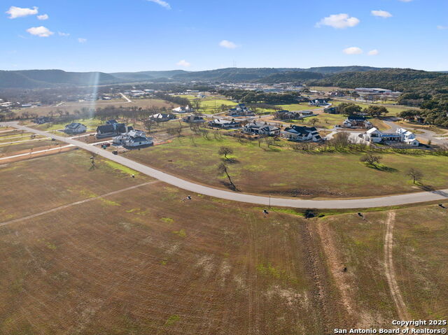 Image 19 of 29 For 849 Bingham  