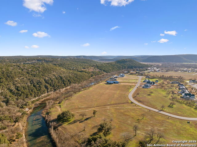 Image 21 of 29 For 849 Bingham  