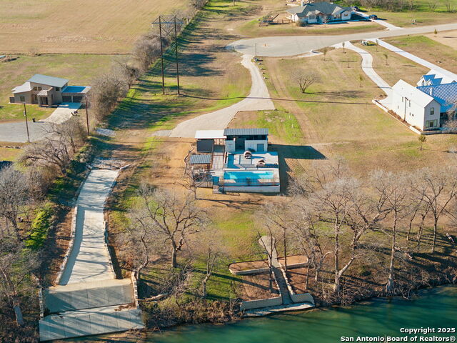 Image 25 of 29 For 849 Bingham  