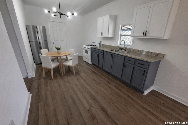 Listing photo id 8 for 1409 Flanders