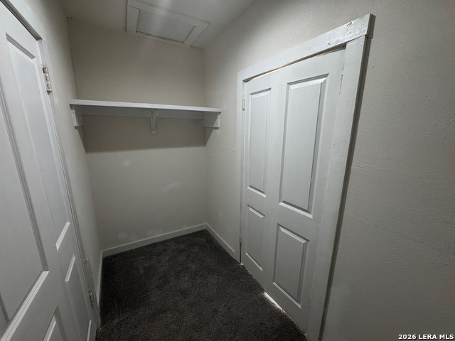 Listing photo id 15 for 1409 Flanders