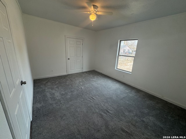 Listing photo id 16 for 1409 Flanders