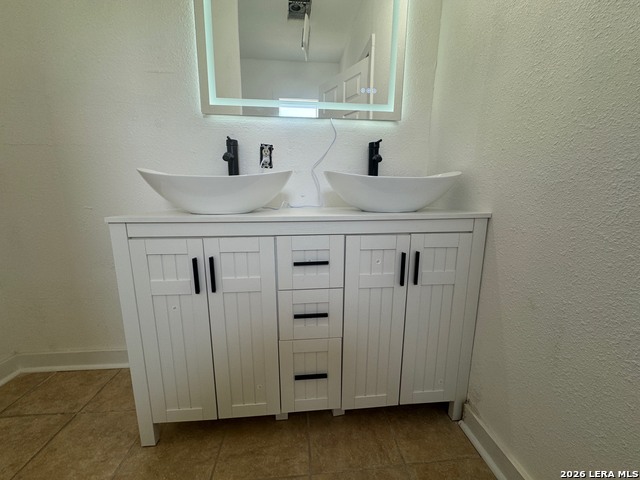 Listing photo id 21 for 1409 Flanders