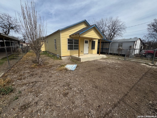 Listing photo id 2 for 1409 Flanders