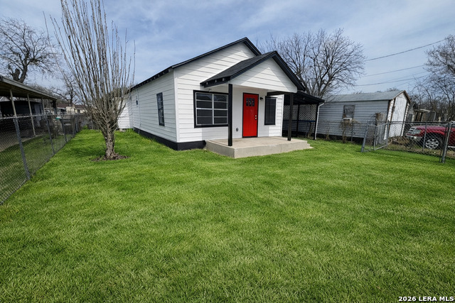 Listing photo id 3 for 1409 Flanders