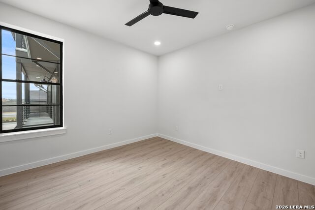 Image 10 of 45 For 634 Central Parkway  1211