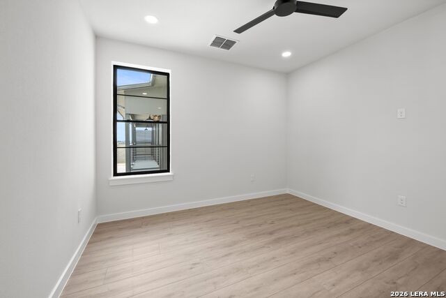 Image 17 of 45 For 634 Central Parkway  1211