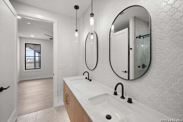 Image 20 of 45 For 634 Central Parkway  1211