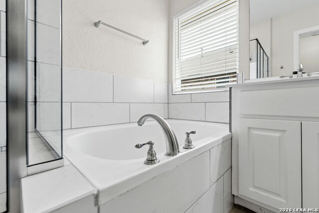 Image 16 of 64 For 31846 Acacia Vista