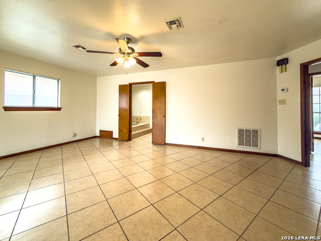 Image 14 of 36 For 7306 Hidden Hills N