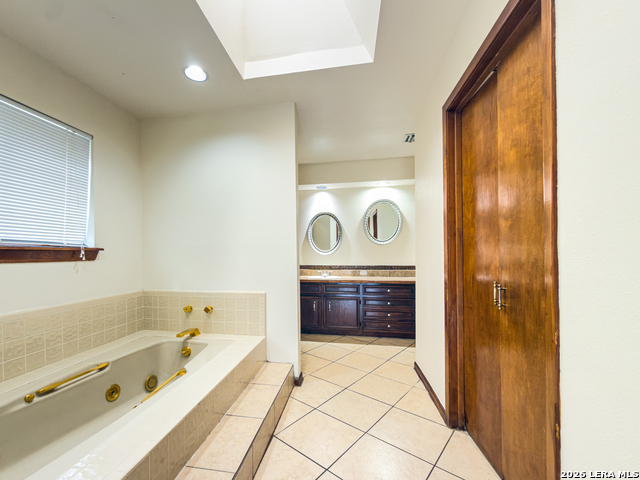 Image 16 of 36 For 7306 Hidden Hills N