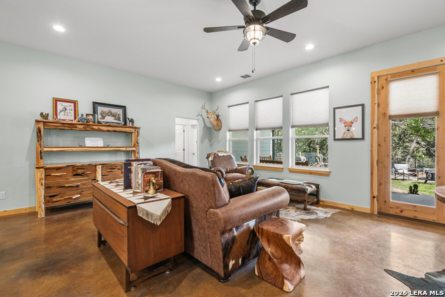 Image 14 of 71 For 585 English Hollow