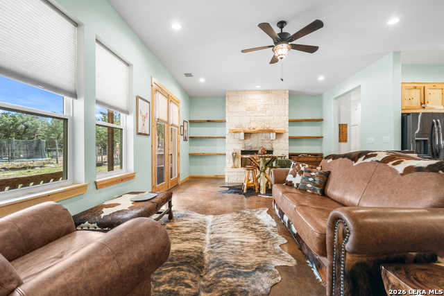 Image 16 of 71 For 585 English Hollow