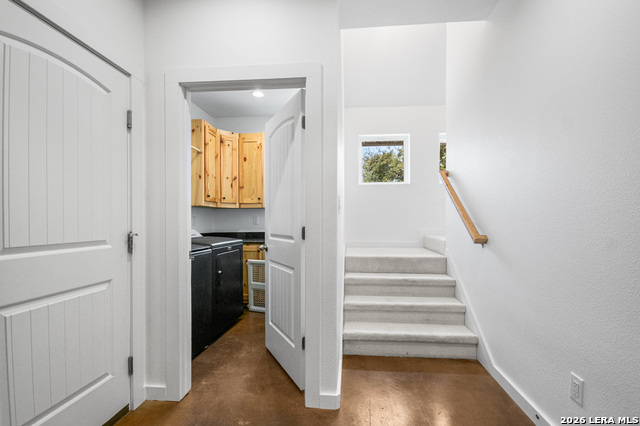 Image 33 of 71 For 585 English Hollow