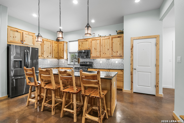 Image 8 of 71 For 585 English Hollow