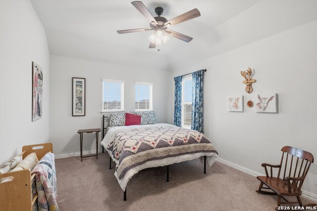 Listing photo id 14 for 2216 Bluestem