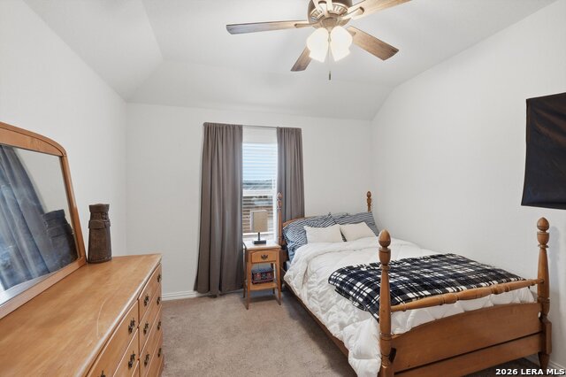 Listing photo id 15 for 2216 Bluestem