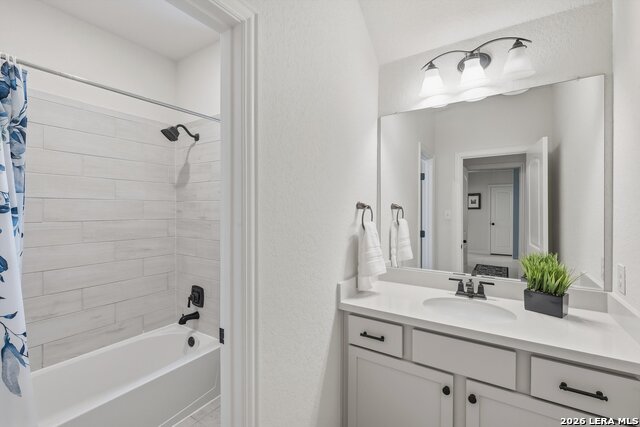 Listing photo id 19 for 2216 Bluestem