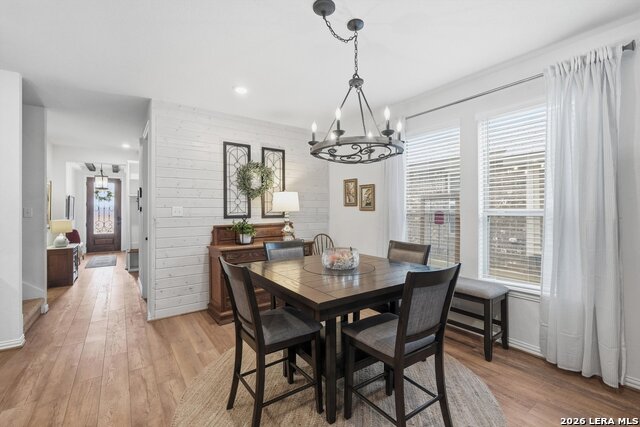 Listing photo id 3 for 2216 Bluestem