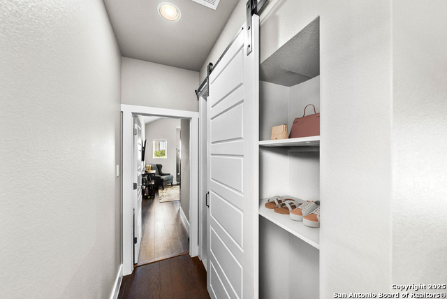 Image 13 of 28 For 412 Natalen  