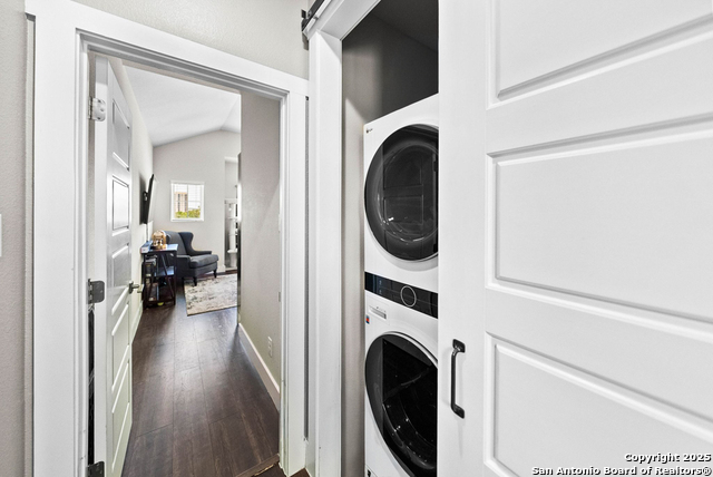 Image 14 of 28 For 412 Natalen  