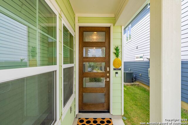 Image 3 of 28 For 412 Natalen  