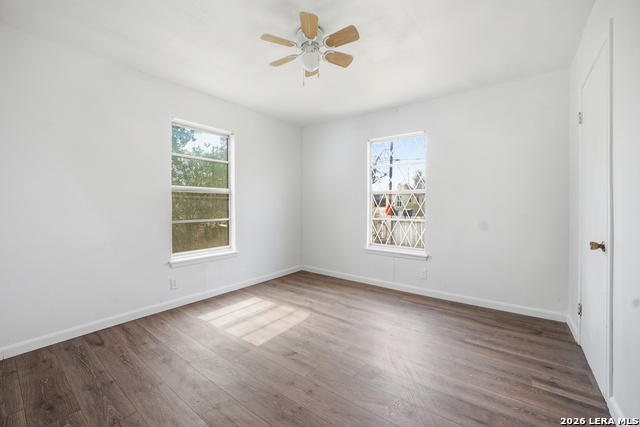 Image 7 of 12 For 2002 Amerada