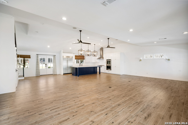 Image 16 of 50 For 1001 Lakeshore