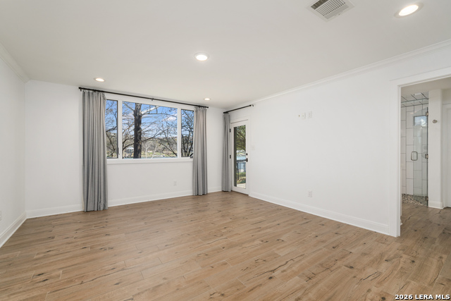 Image 24 of 50 For 1001 Lakeshore