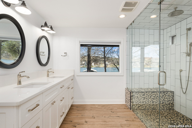 Image 26 of 50 For 1001 Lakeshore