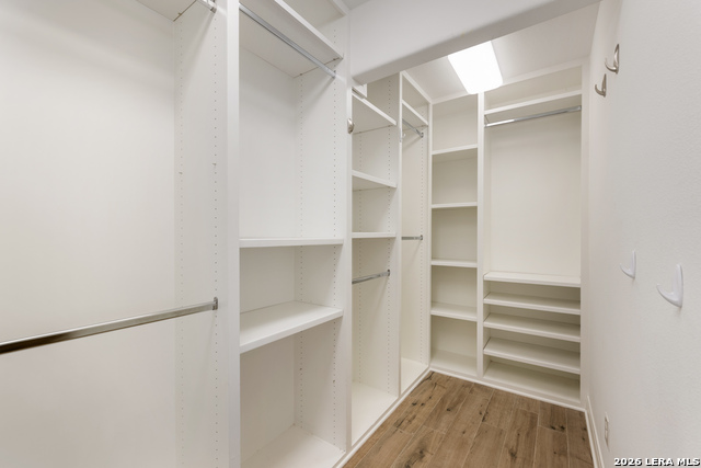 Image 28 of 50 For 1001 Lakeshore