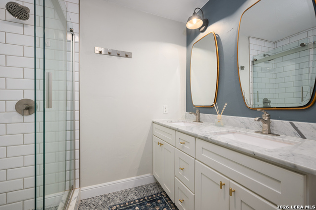 Image 33 of 50 For 1001 Lakeshore