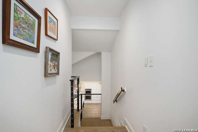 Image 47 of 50 For 1001 Lakeshore