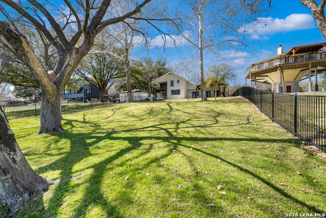 Image 9 of 50 For 1001 Lakeshore