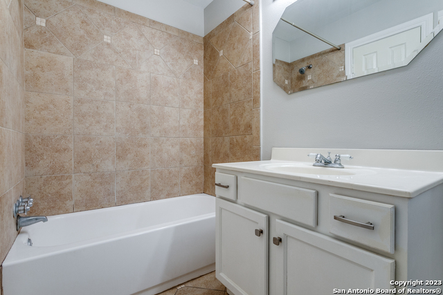 Image 11 of 12 For 3107 Leyte St