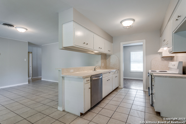 Image 4 of 12 For 3107 Leyte St