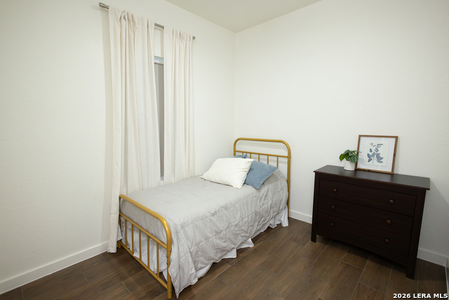 Image 15 of 21 For 2215 Lake Louise