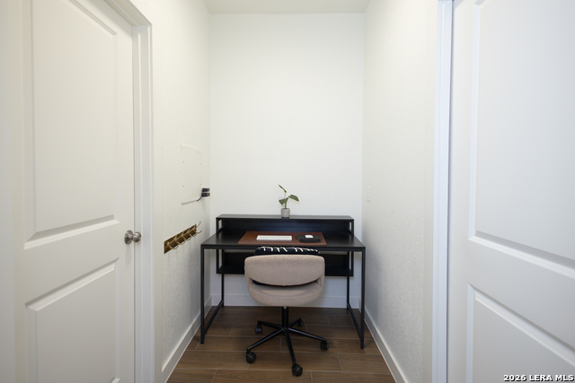 Image 17 of 21 For 2215 Lake Louise