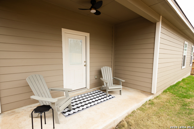 Image 20 of 21 For 2215 Lake Louise