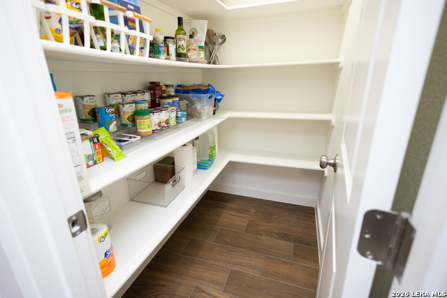 Image 7 of 21 For 2215 Lake Louise