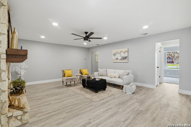 Image 9 of 23 For 5446 Vista Trl