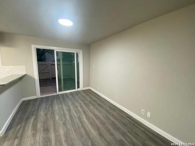 Image 2 of 9 For 12016 Ashrock  0